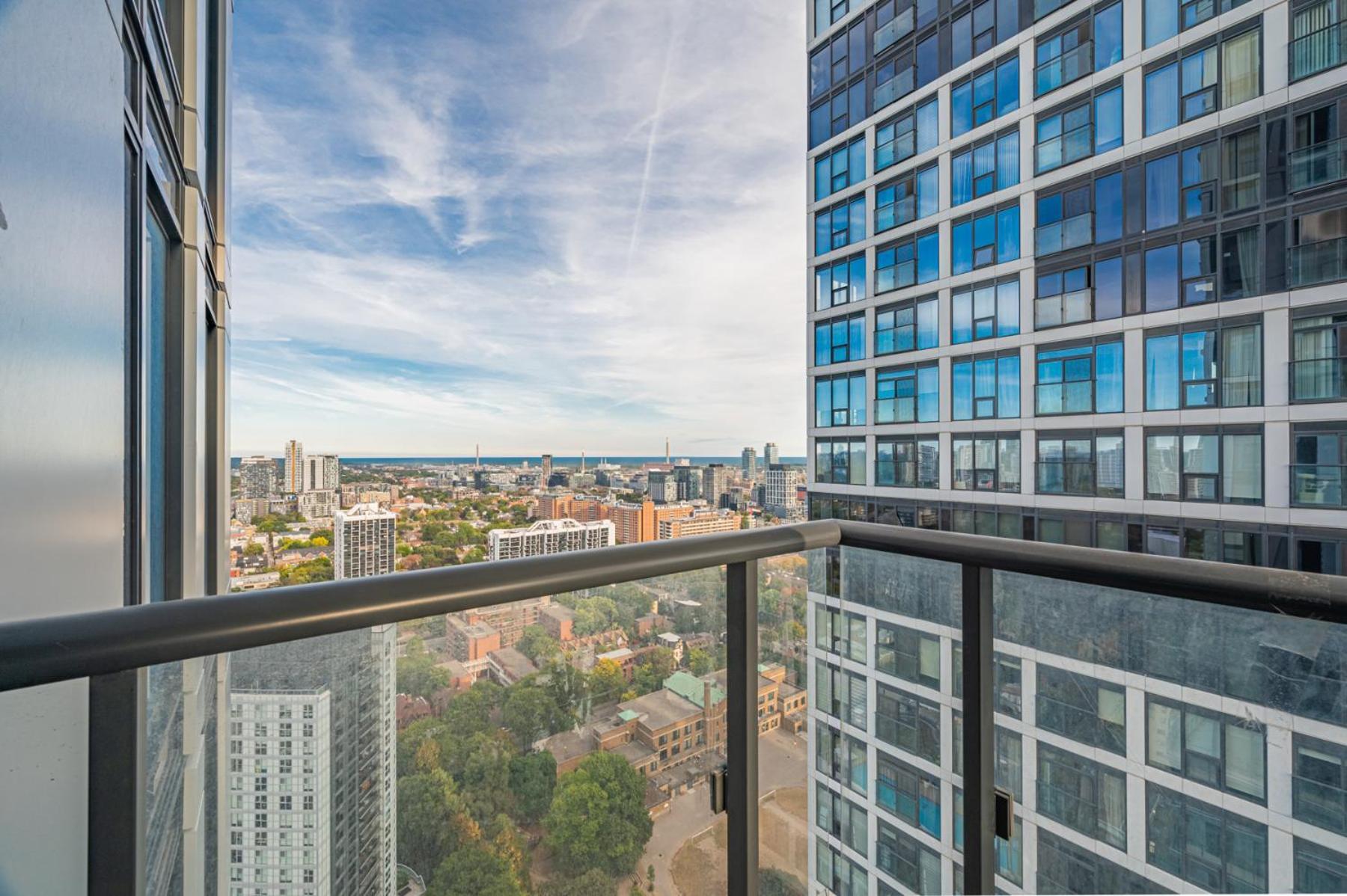 Toronto Garden Suites Екстер'єр фото
